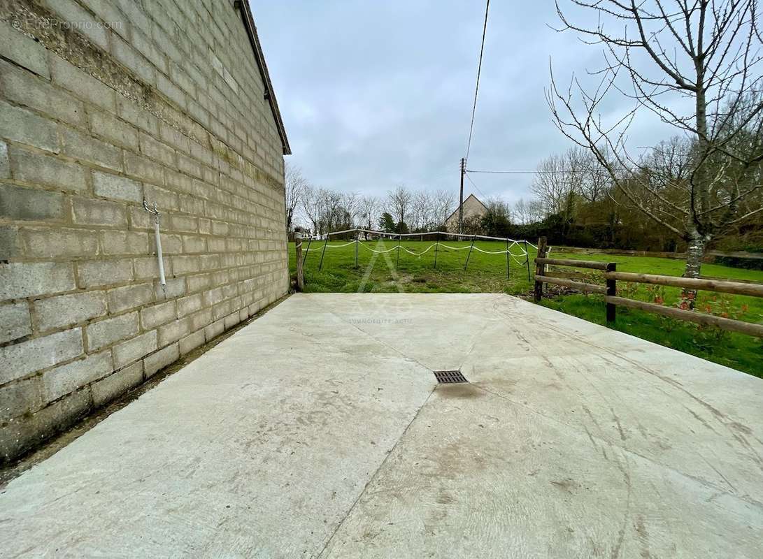 Maison à LE MELE-SUR-SARTHE