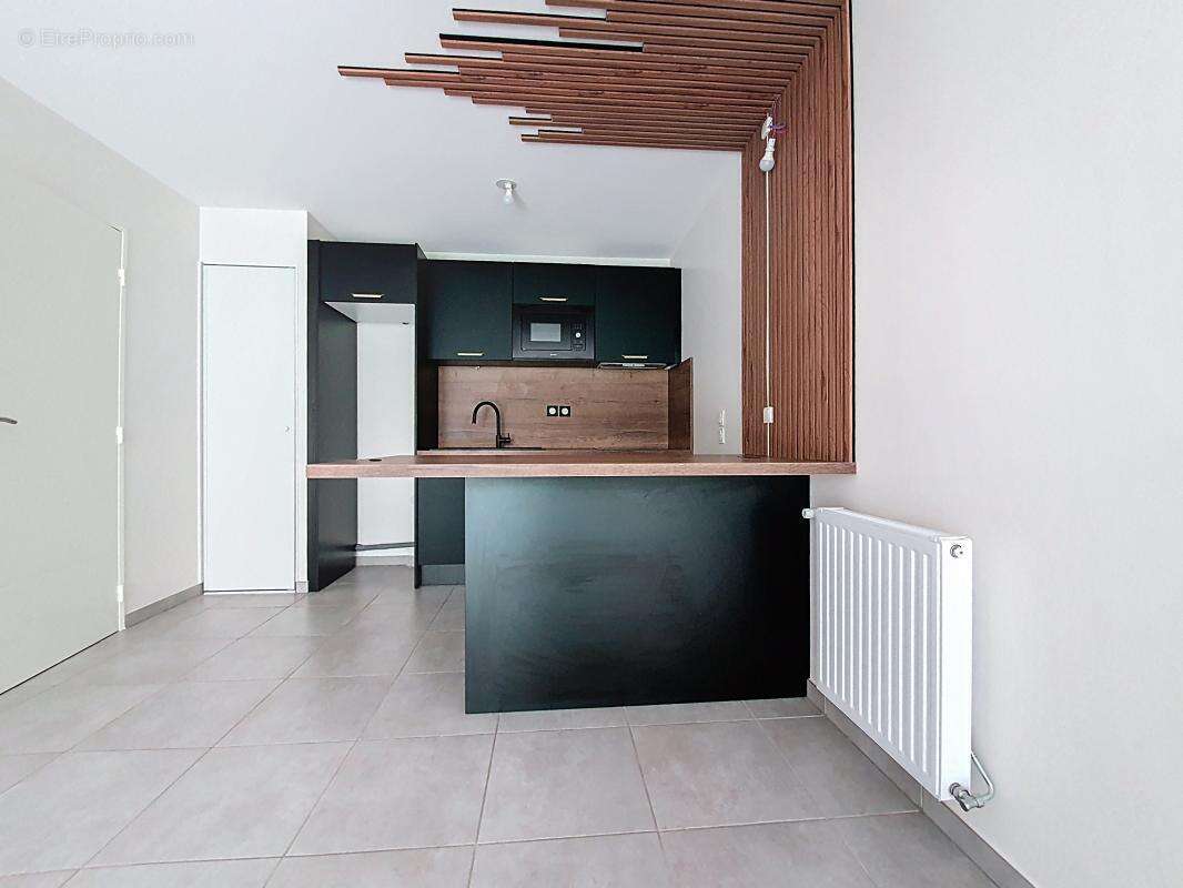 Appartement à SIMANDRES