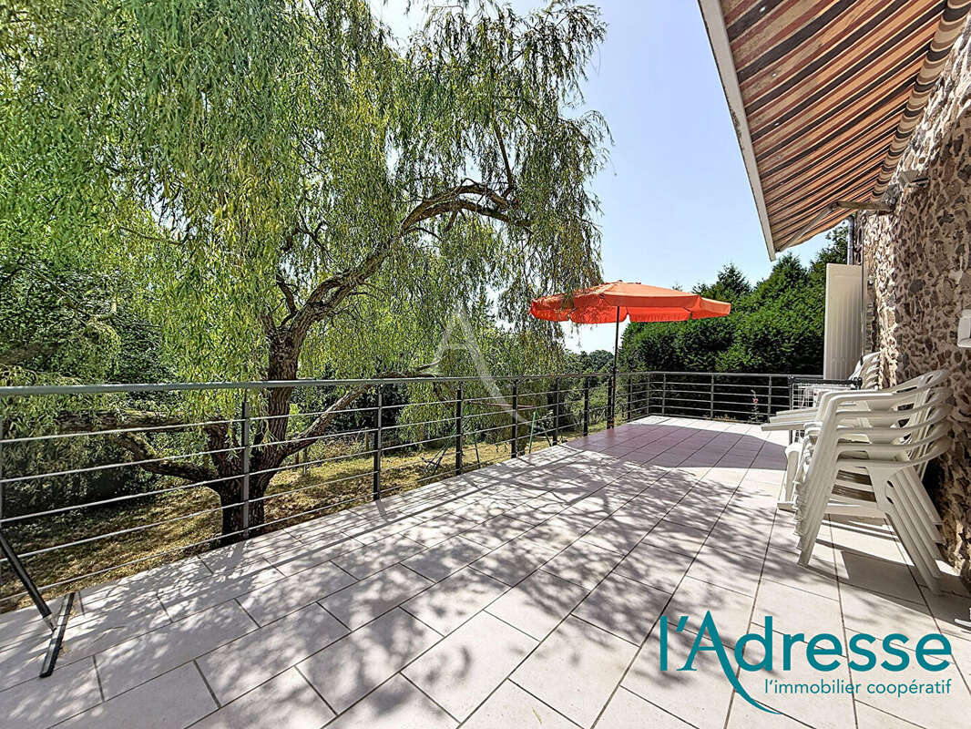 Maison en pierre 100 m², 3 chambres, 53300 SAINT LOUP DU GAST - photo 8
