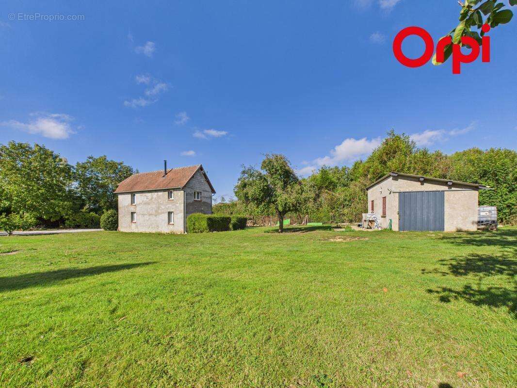 Maison à MONTREUIL-L&#039;ARGILLE