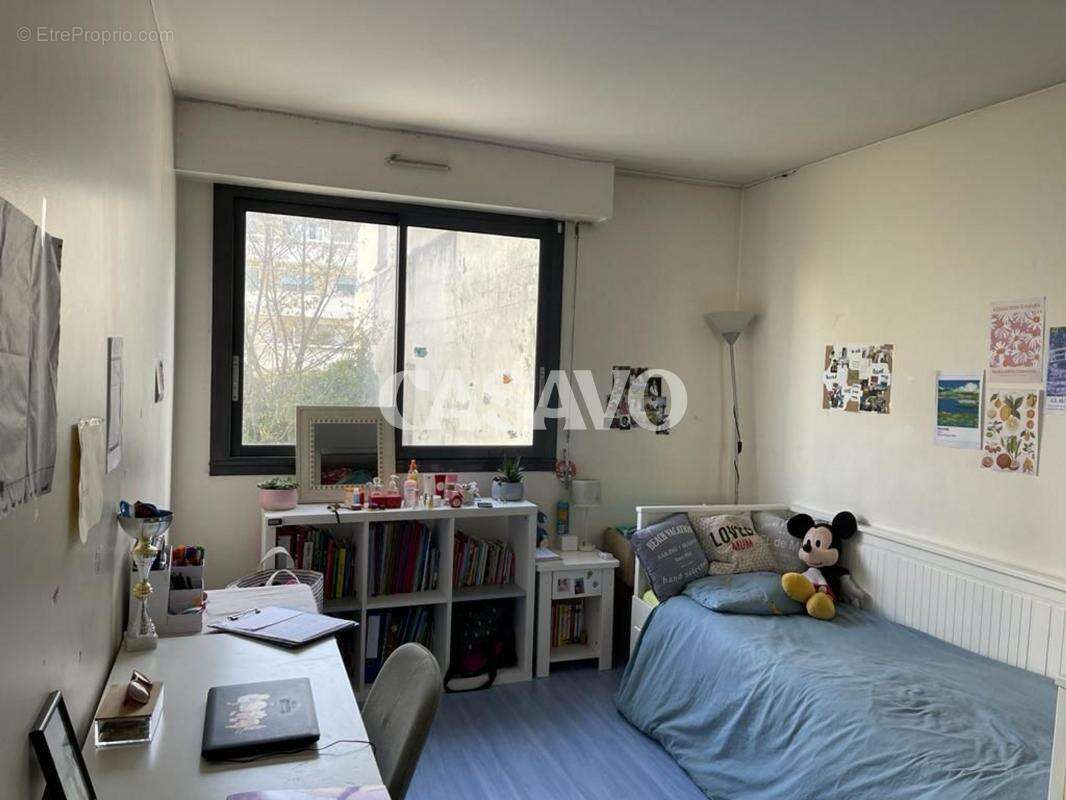 Appartement à CHARENTON-LE-PONT