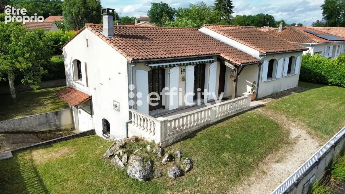 Maison à SAINT-YRIEIX-SUR-CHARENTE