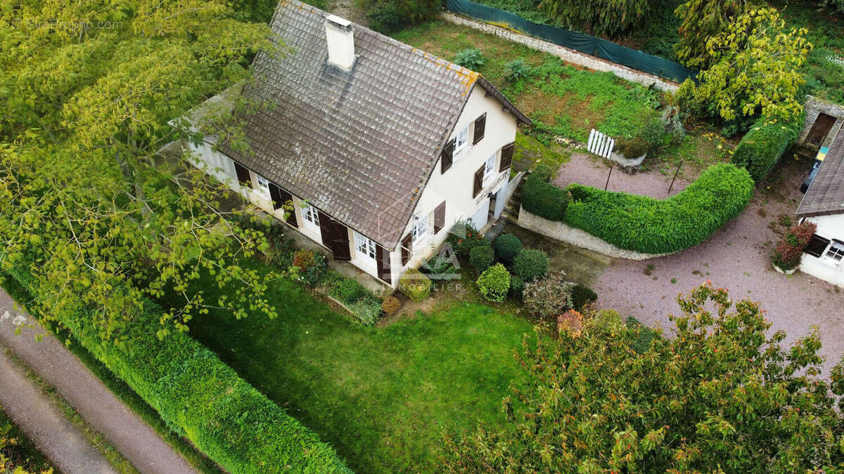Maison à BRETTEVILLE-L&#039;ORGUEILLEUSE