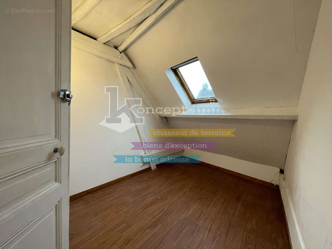 n°2 - Maison à CLERMONT