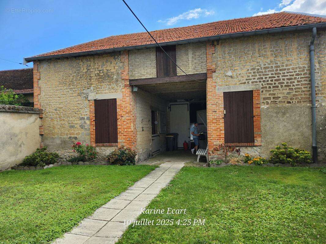 Maison à BOULT-SUR-SUIPPE