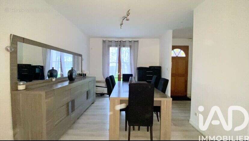 Photo 3 - Maison à JOUY-LE-CHATEL