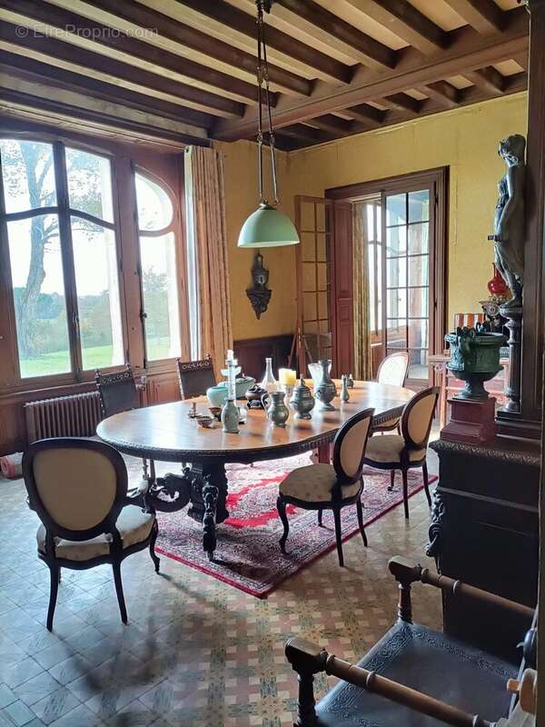 Maison à MONTRAVERS