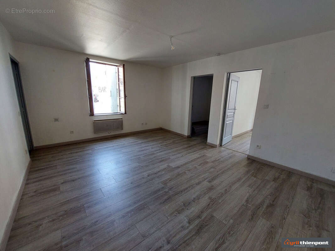 Appt 2 : séjour - Appartement à CRECY-EN-PONTHIEU