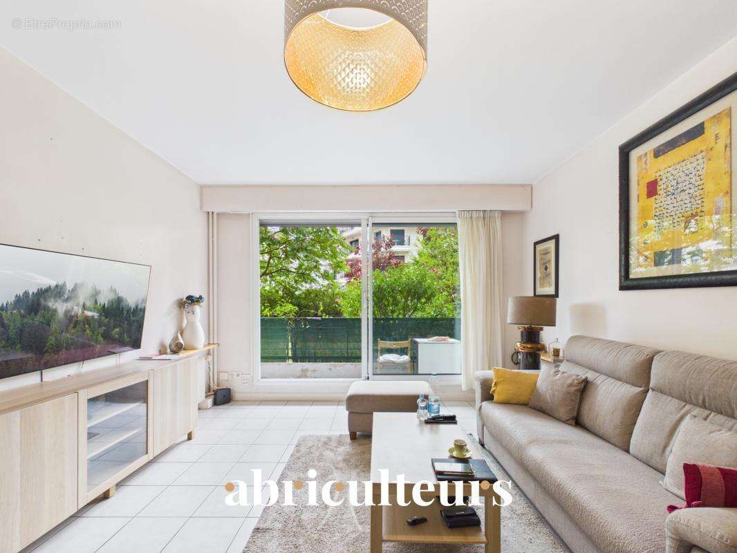 Appartement 2 pièces avec terrasse  sur jardin en vente à Levallois-Perret 92300 - photo 2