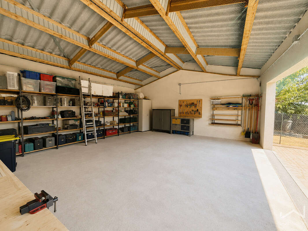 EXCLUSIVITE : MAISON à St-Alexandre (30) -  158 M2 - 3 chambres - 1 bureau - 2 garages - 1 atelier - Terrain 1 - photo 23