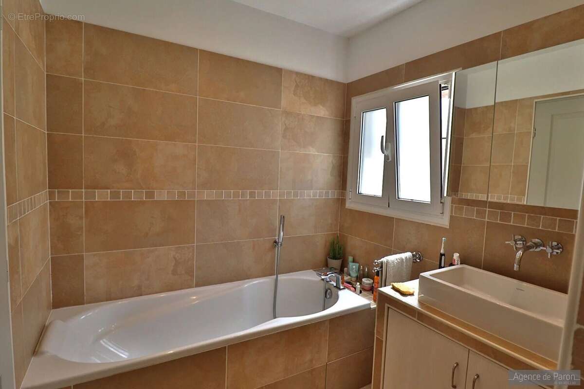 Maison à VERRIERES-LE-BUISSON