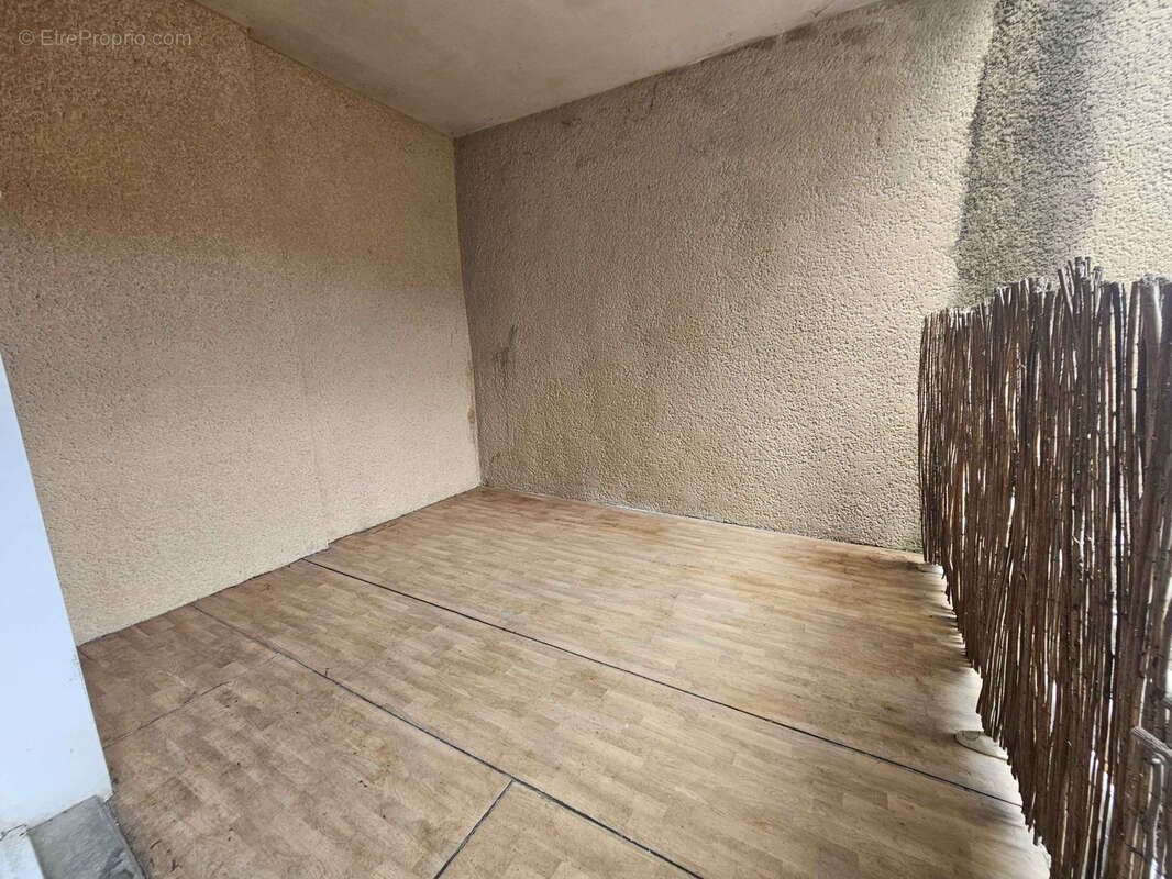 Appartement à MAUVES