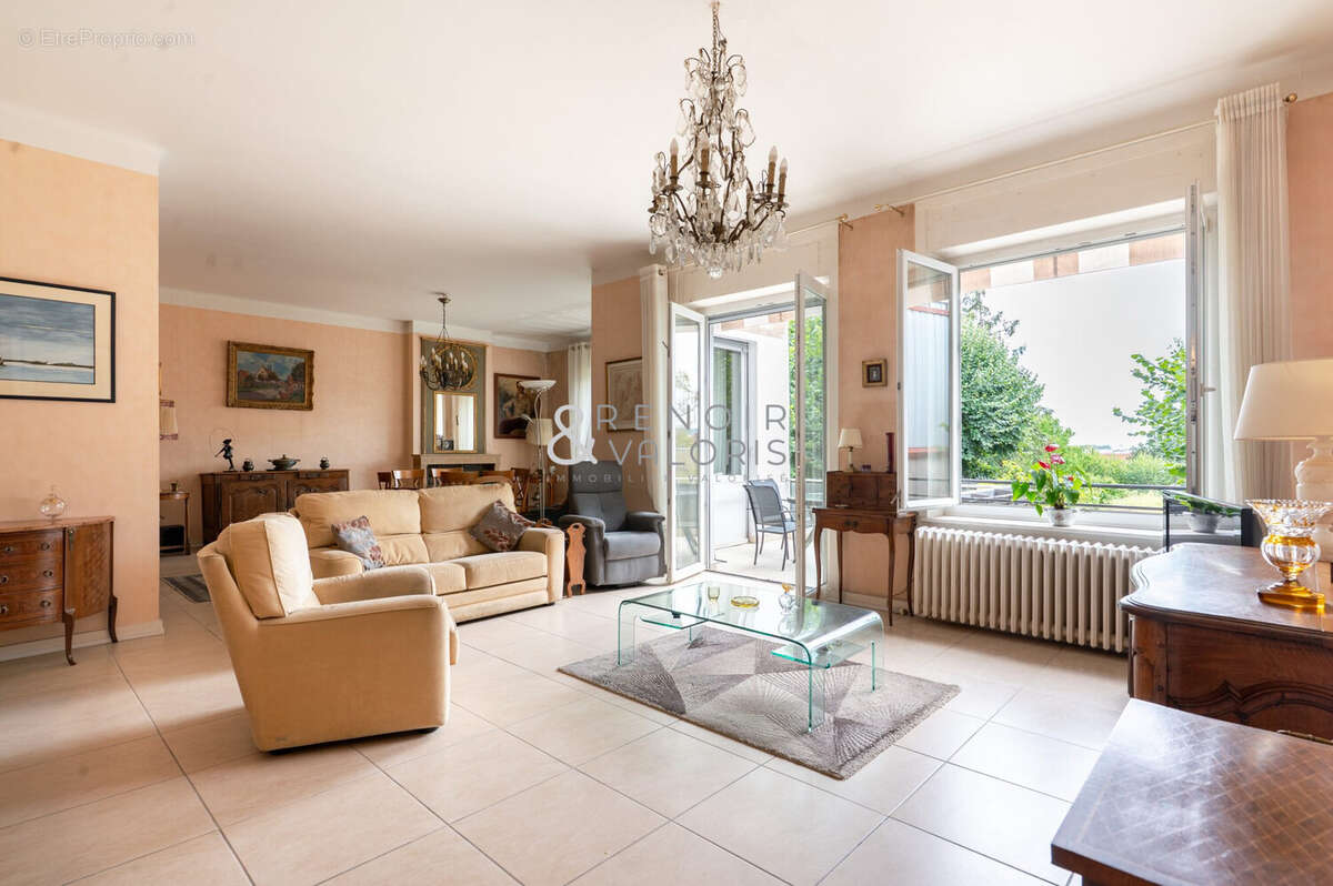 Maison 325 m² à Nancy  - photo 4