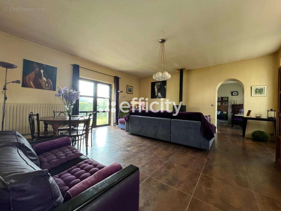 Maison à LONGNY-AU-PERCHE