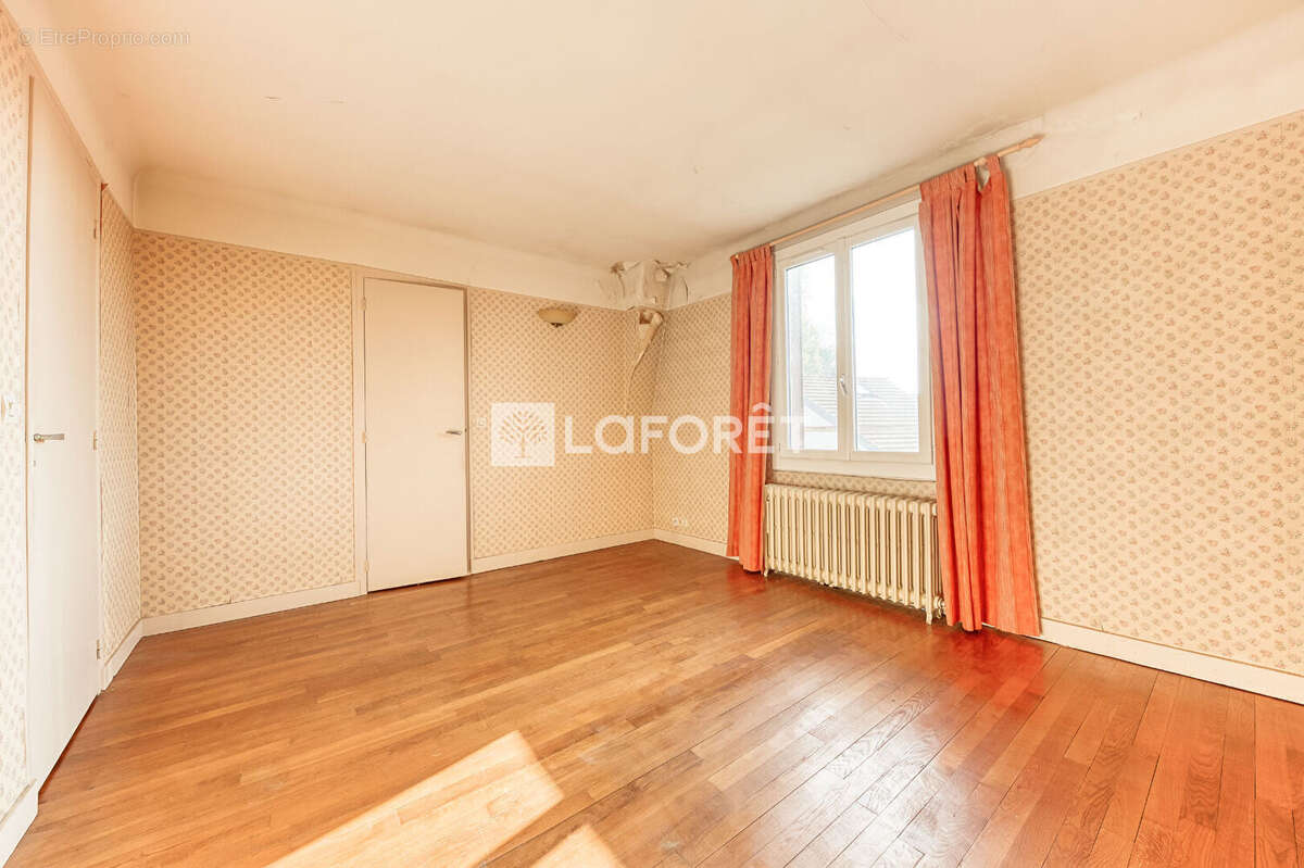 Maison à PONTAULT-COMBAULT