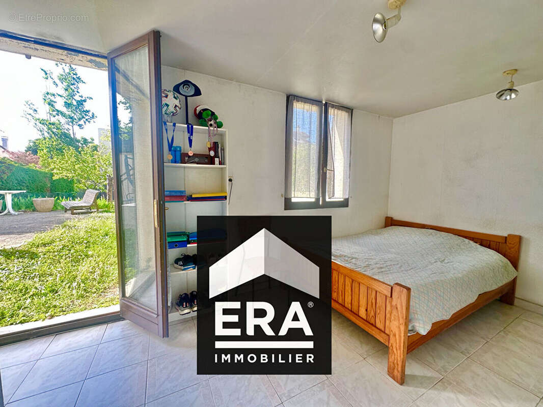 Maison familiale avec grand terrain - Quartier Dix-Arpents - photo 11
