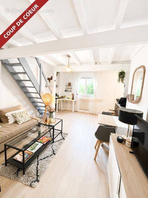VUE 1 - Appartement à MONTREUIL