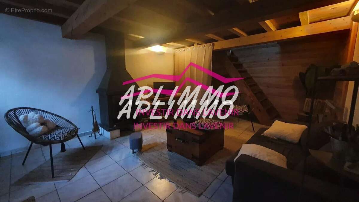 Maison à ROCHEFORT-EN-VALDAINE