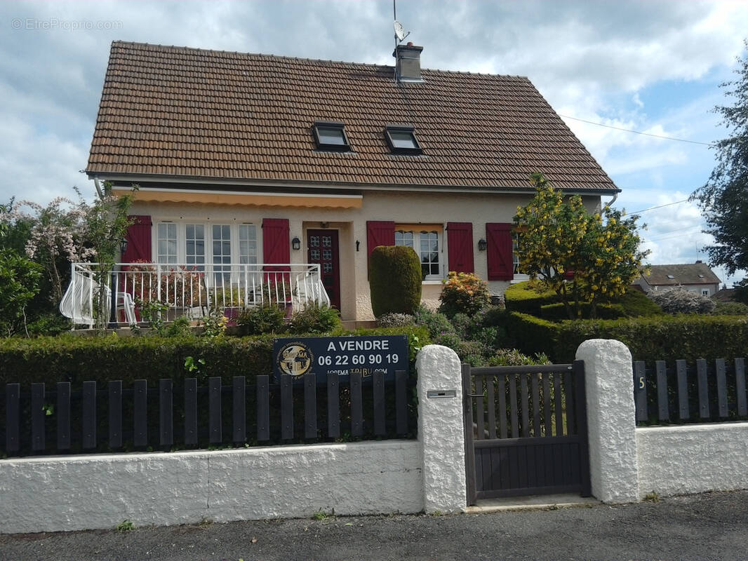 Maison à GUEUGNON