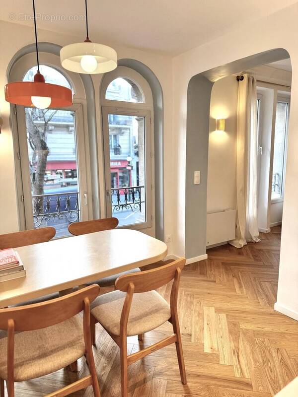 Appartement à PARIS-10E