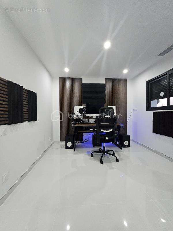 Villa contemporaine Fonneuve T5 - photo 10