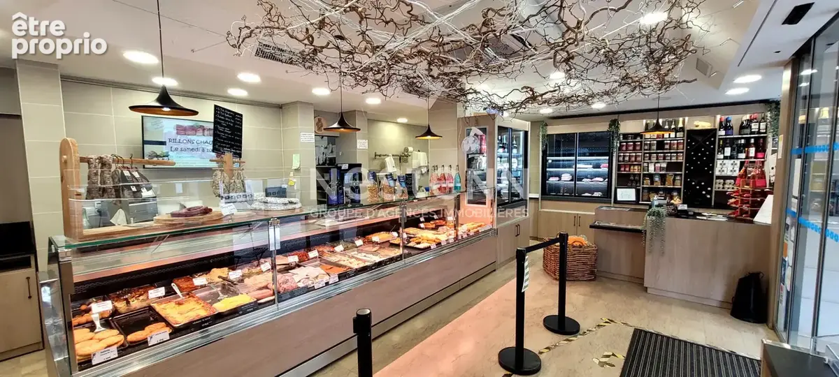 Commerce à OLIVET