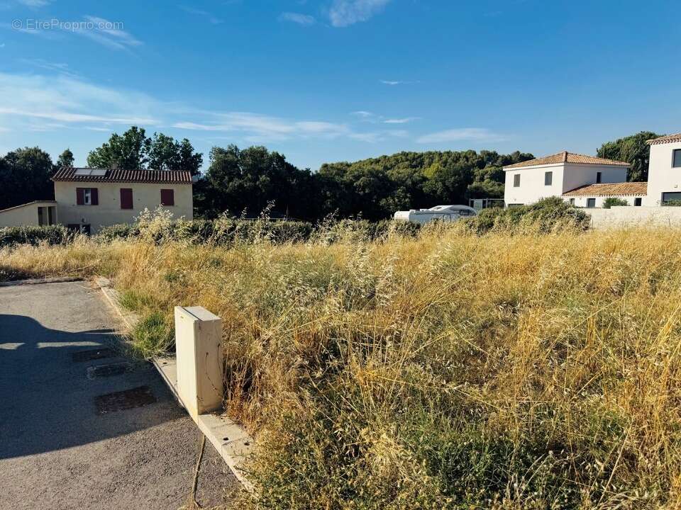Terrain 460 m² à La Bastidonne  - photo 2