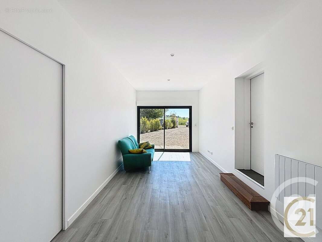 Maison à AYGUESVIVES