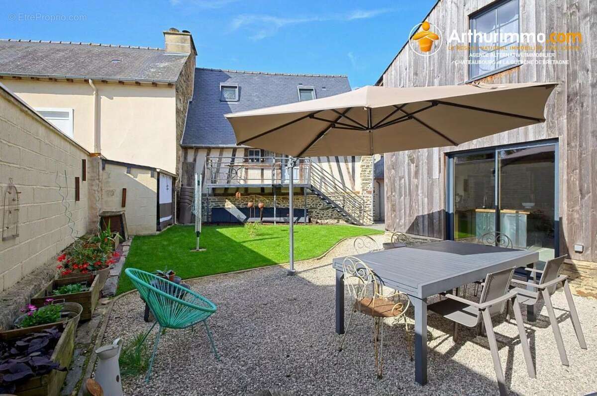 Maison à CHATEAUGIRON