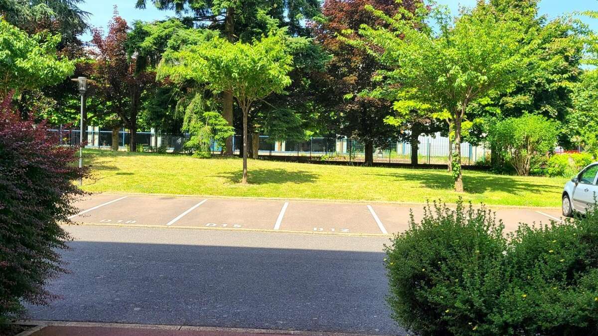 Luce - appartement - t2/t3 avec gardien - 68 m² - cave - place de parking - photo 8