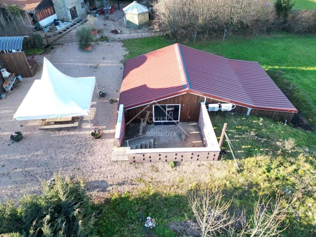 Maison à GOUTTIERES