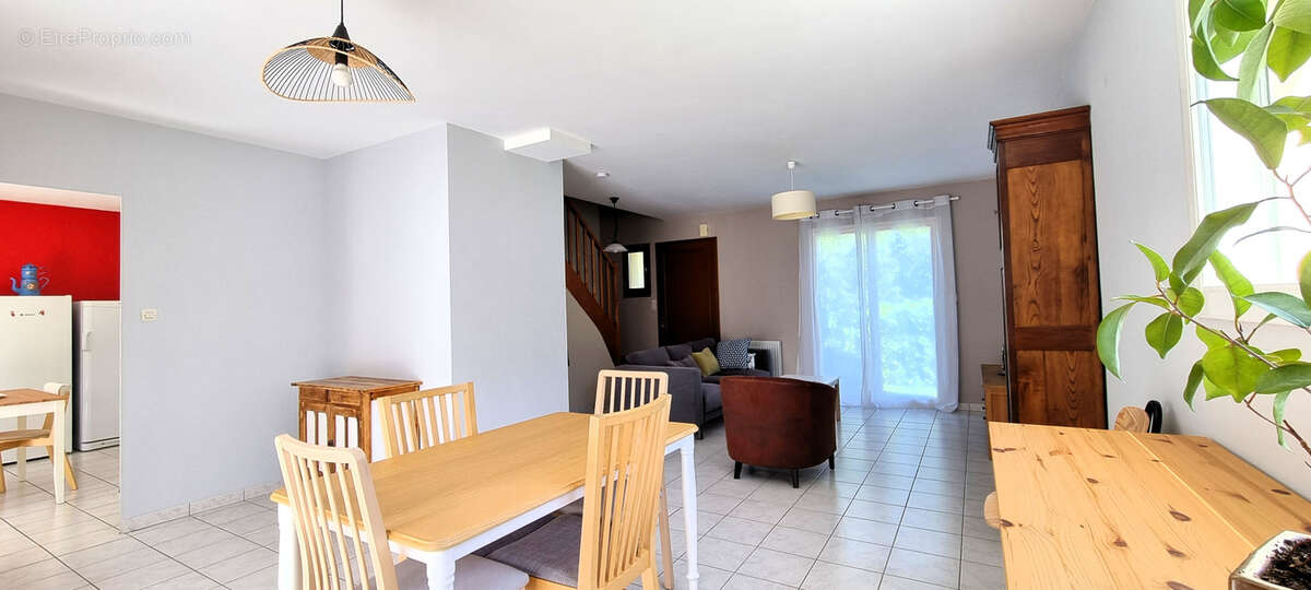 Belle maison de type 6 pièces proche du centre-bourg - photo 4