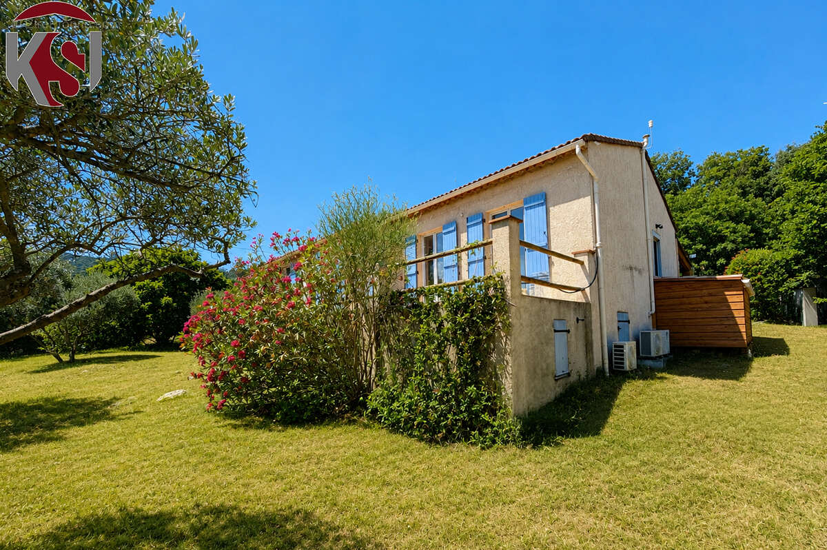 Maison à SEILLONS-SOURCE-D'ARGENS