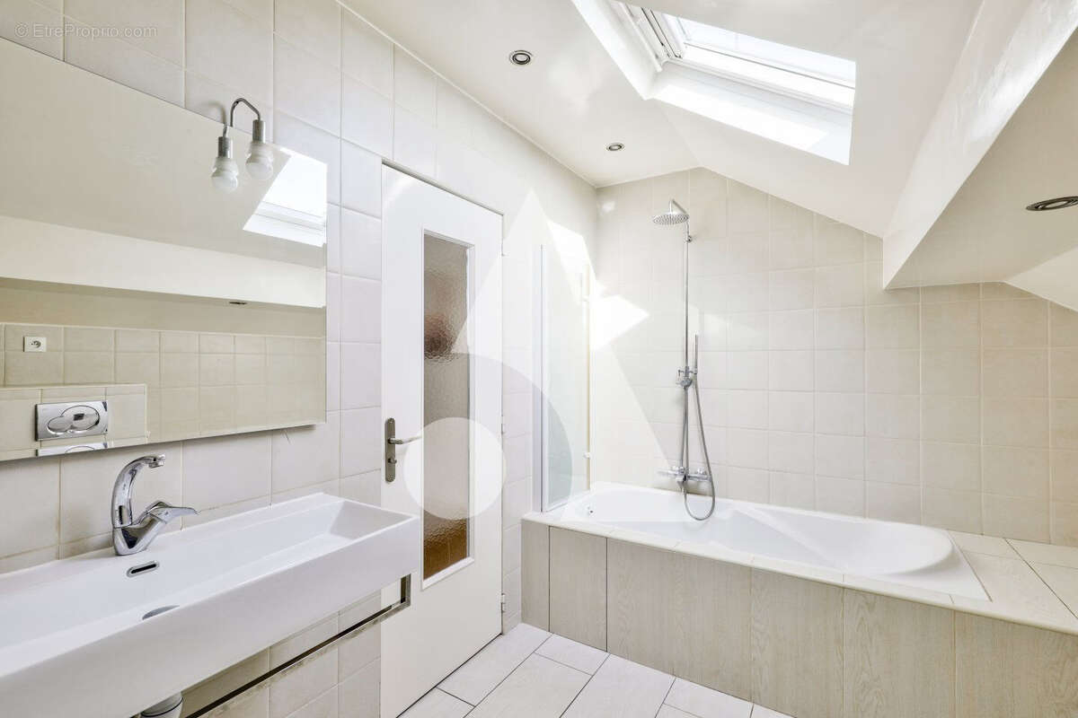 Maison à LA COURNEUVE