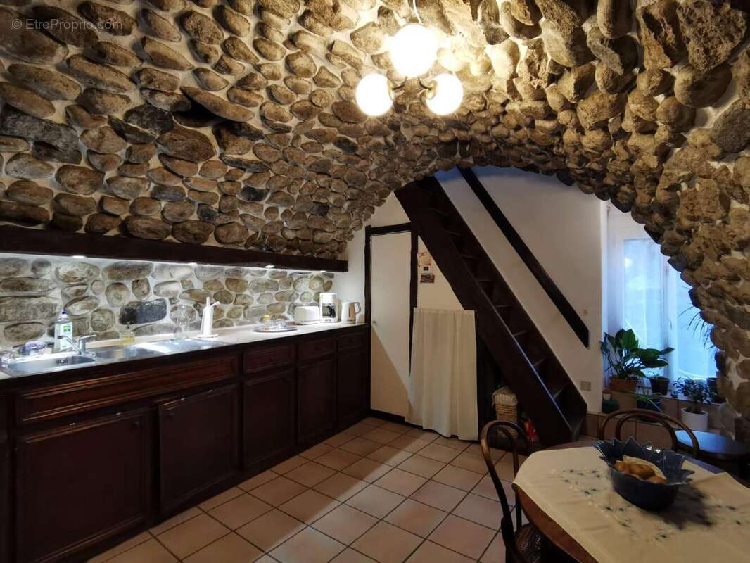 Maison 194 m² à Meyras  - photo 5