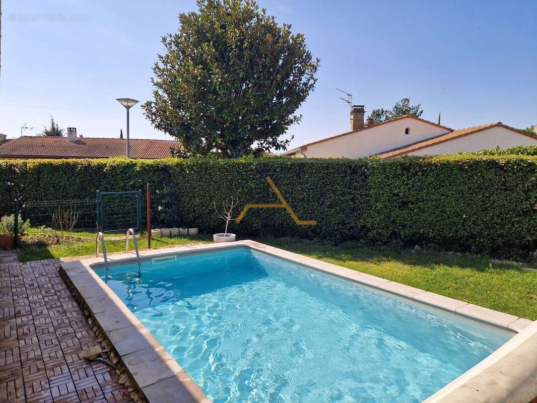 Maison à LA BATIE-ROLLAND