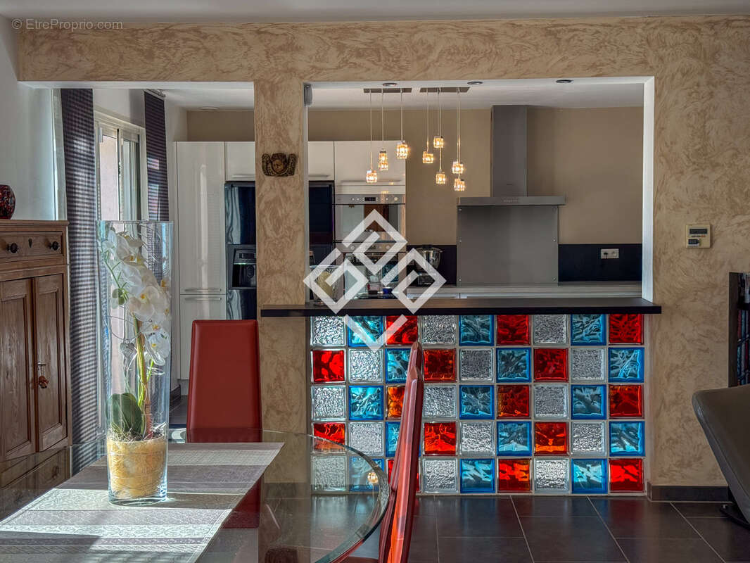 Villa contemporaine avec vue panoramique et piscine - photo 8