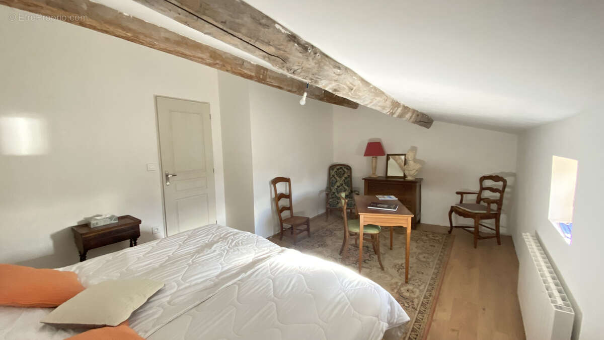 Maison à BOUTENAC-TOUVENT