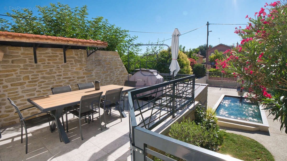 Maison à GUILHERAND-GRANGES