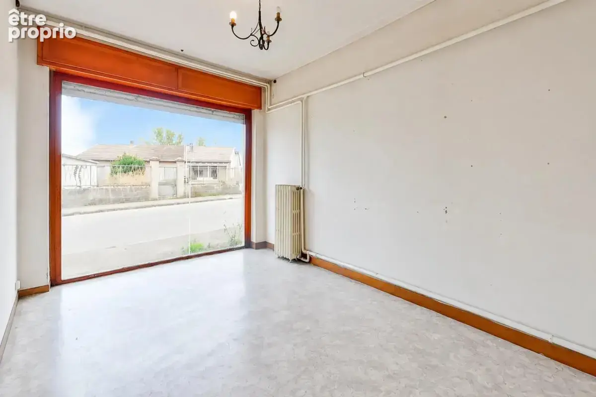 Maison de 7 pièces de 200 m² située à Piennes - photo 3
