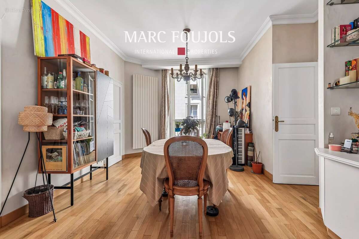 Paris 1er Rivoli / Les Halles : appartement traversant de 100 m² avec balcon - photo 6
