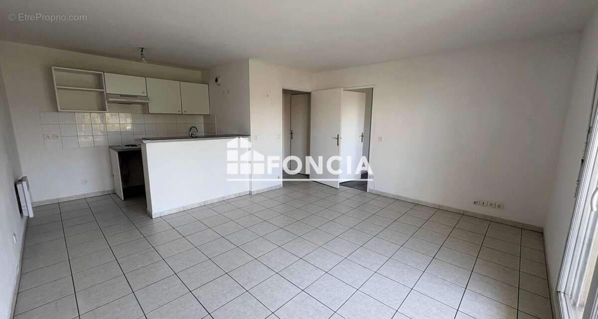 Proche RER - 2 pièces avec balcon et parking - photo 7