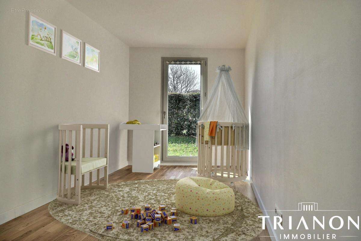 Appartement à LES CLAYES-SOUS-BOIS
