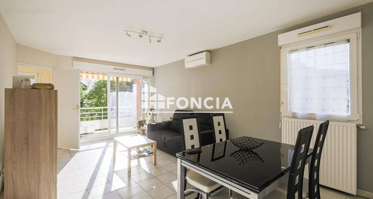 Appartement à LE PONT-DE-CLAIX