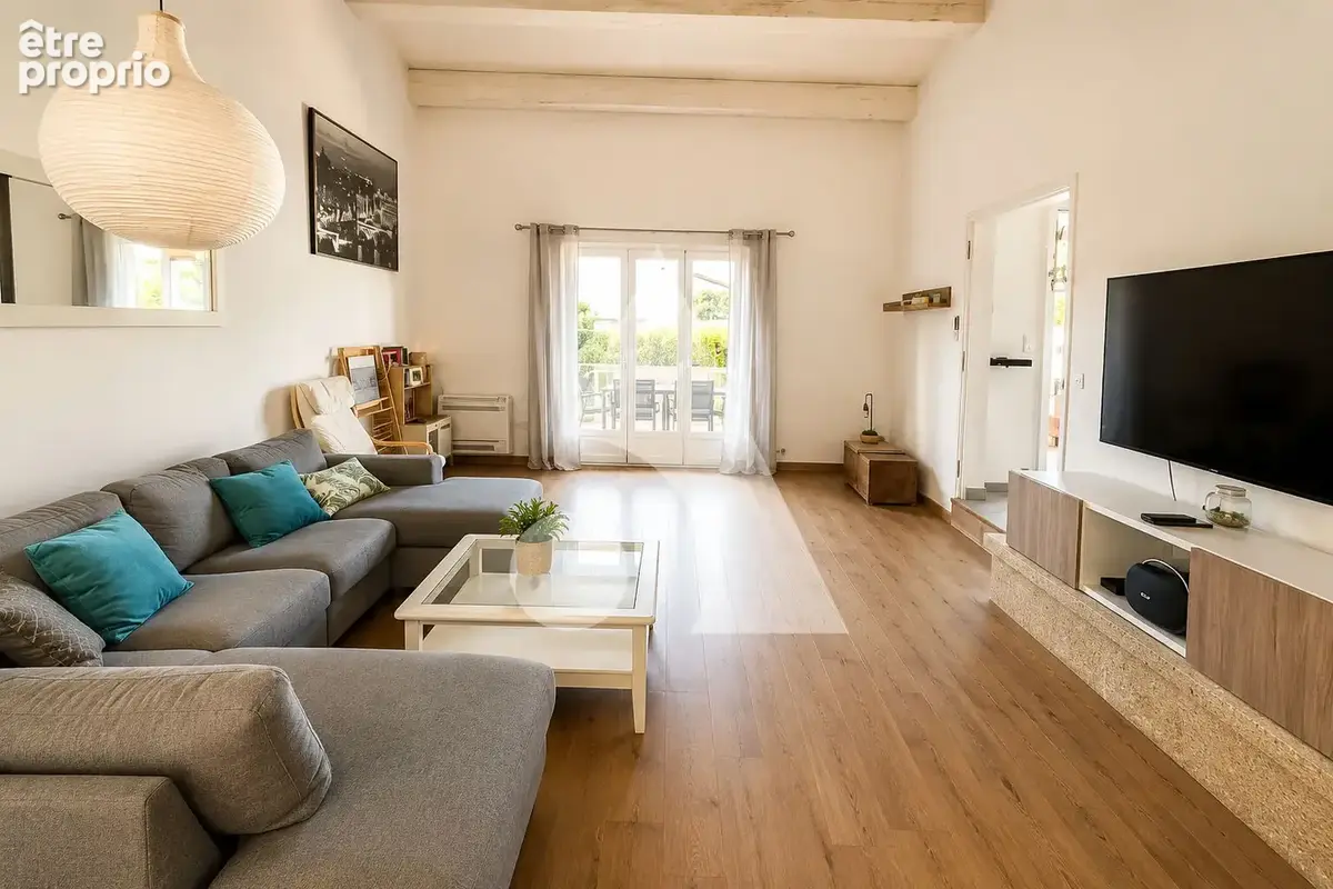 Villa 4 chambres de 139m2 avec Piscine sur un terrain de 484m2 **Nouveau prix** - photo 2