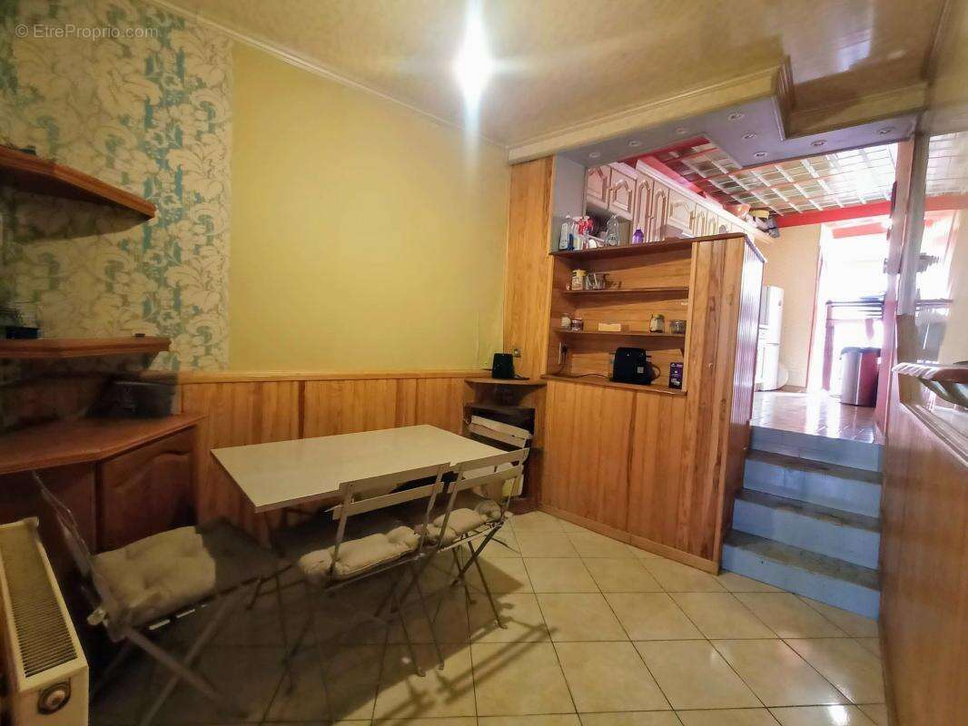 Maison à MAGNAC-SUR-TOUVRE