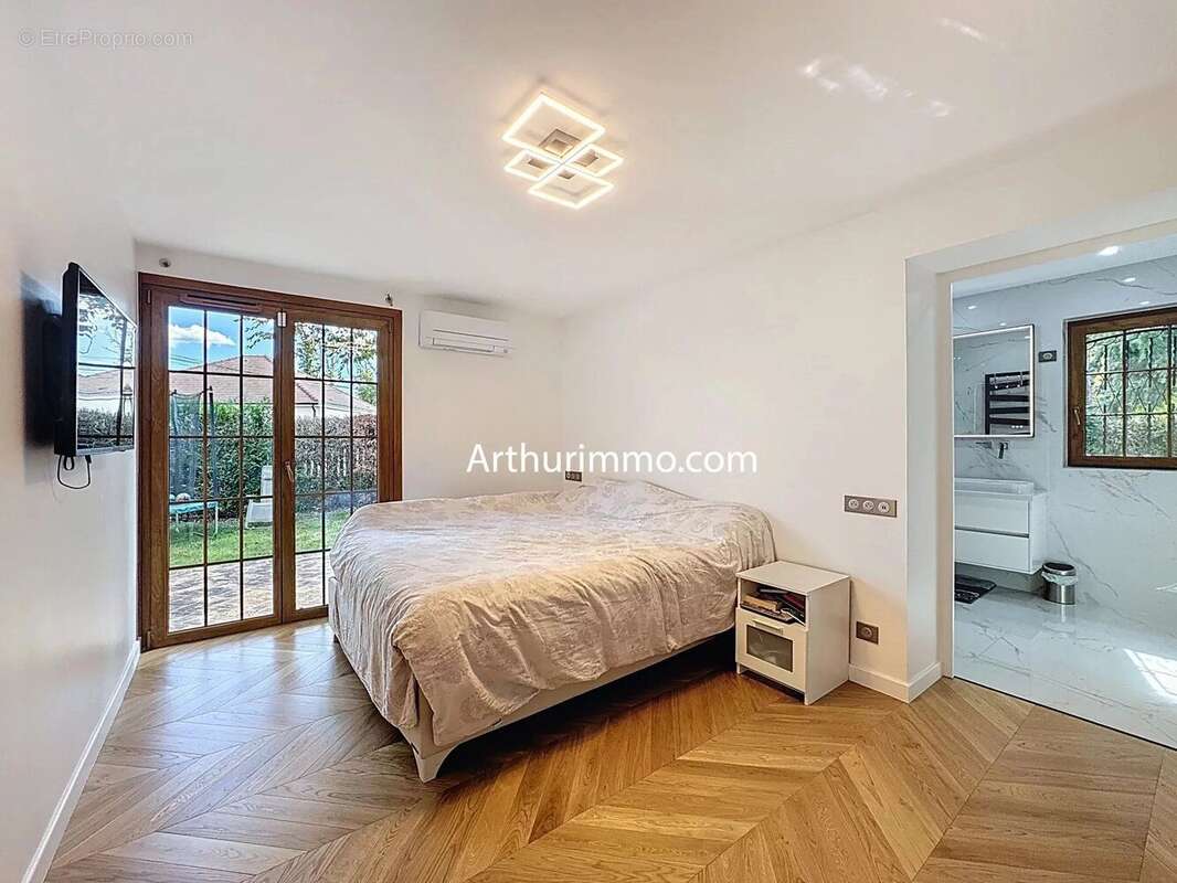 Maison à SUCY-EN-BRIE