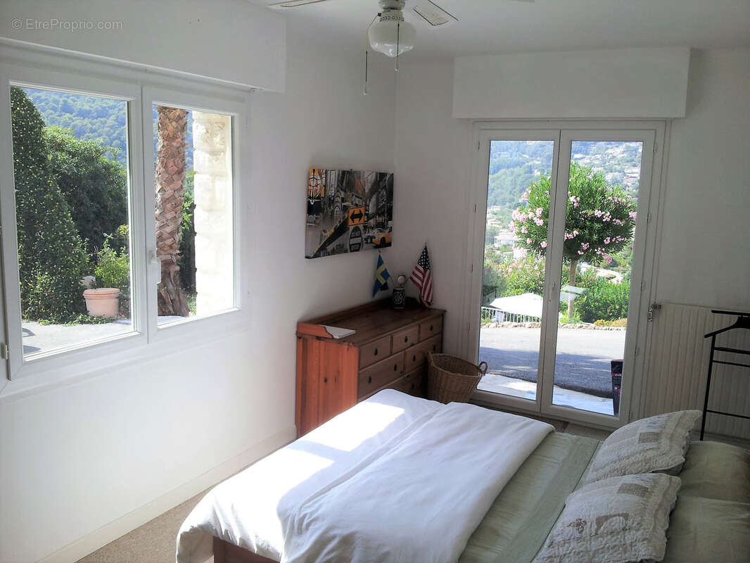 Propriete vence vue degagee collines piscine - photo 18