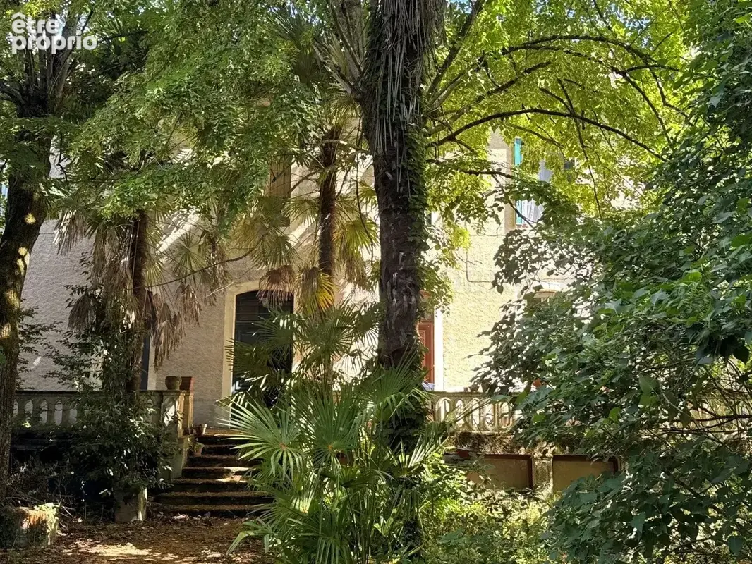Propriété en pierre du XVIIIe siècle de 540 m² avec dépendances et jardin de 1989 m². - photo 24