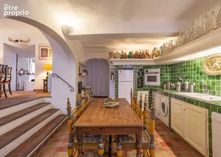 Grimaud : Maison de village 250 M2 avec terrasse, maison d'hôtes ou particulier - photo 4